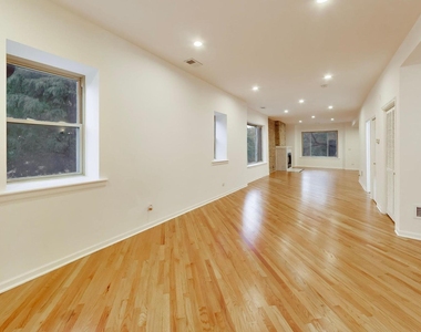 1301 N Oakley Boulevard - Photo Thumbnail 5