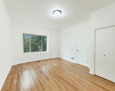 1301 N Oakley Boulevard - Photo Thumbnail 13