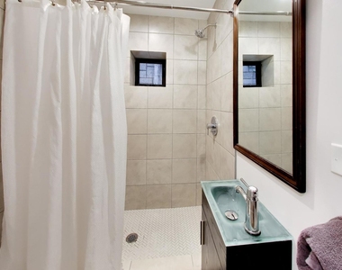 1840 N Bissell Street - Photo Thumbnail 9