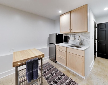 1840 N Bissell Street - Photo Thumbnail 5