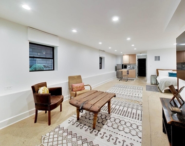 1840 N Bissell Street - Photo Thumbnail 2