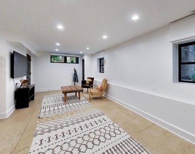 1840 N Bissell Street - Photo Thumbnail 4