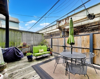 1840 N Bissell Street - Photo Thumbnail 12