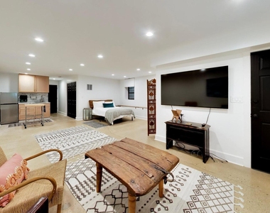 1840 N Bissell Street - Photo Thumbnail 3