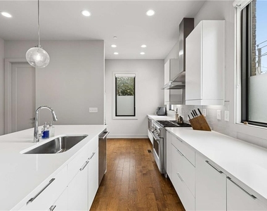 102 City View Court Ne - Photo Thumbnail 10