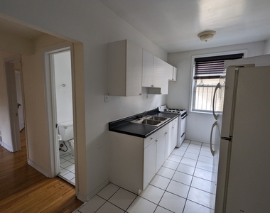 3040 W Wellington Street - Photo Thumbnail 8