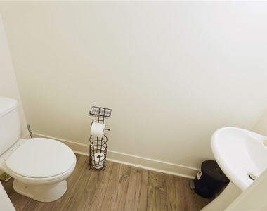 7724 Baron Road - Photo Thumbnail 4