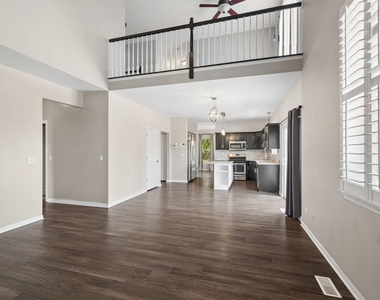 384 W Otto Drive - Photo Thumbnail 8