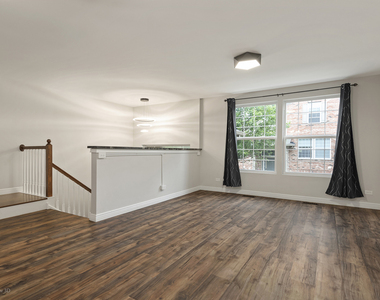 464 Valentine Way - Photo Thumbnail 3