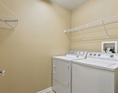 464 Valentine Way - Photo Thumbnail 10