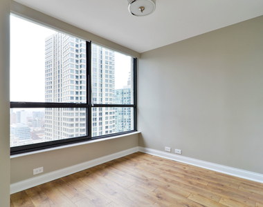 405 N Wabash Avenue - Photo Thumbnail 7