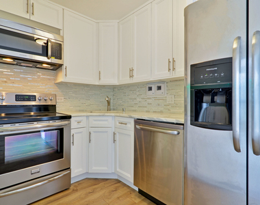 405 N Wabash Avenue - Photo Thumbnail 5