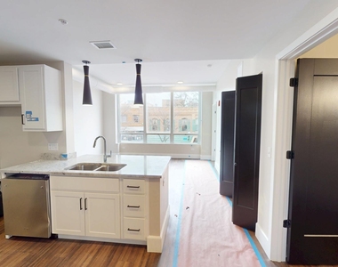 40 Dupage Court - Photo Thumbnail 5