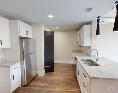 40 Dupage Court - Photo Thumbnail 3