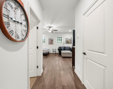 410 Rose Garden Lane - Photo Thumbnail 29