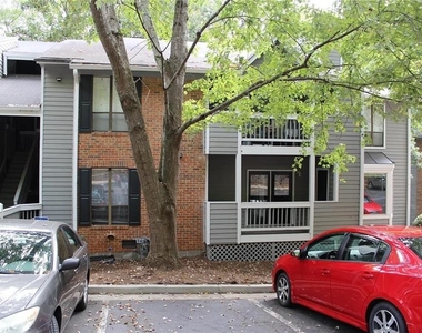 204 Warm Springs Circle - Photo Thumbnail 7
