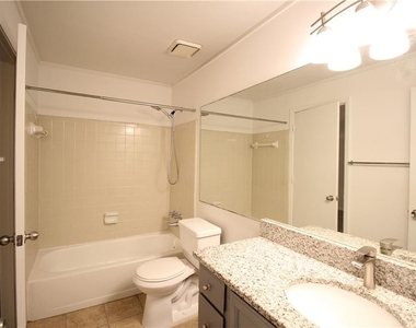 204 Warm Springs Circle - Photo Thumbnail 13