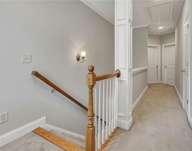 3026 Eltham Place - Photo Thumbnail 12