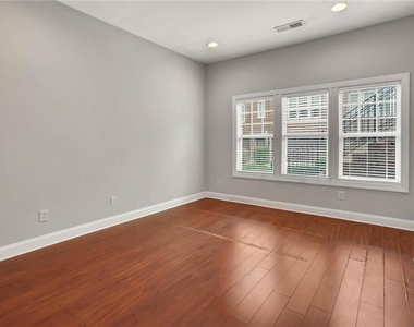 3026 Eltham Place - Photo Thumbnail 28