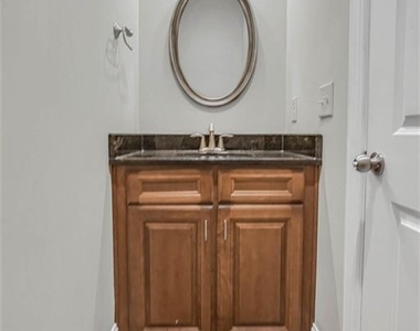 3026 Eltham Place - Photo Thumbnail 35