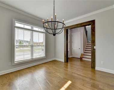 4536 Molder Drive - Photo Thumbnail 10