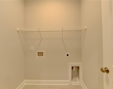4536 Molder Drive - Photo Thumbnail 36