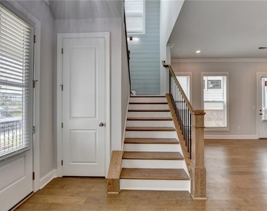 4536 Molder Drive - Photo Thumbnail 6