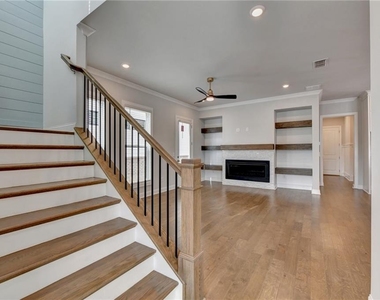4536 Molder Drive - Photo Thumbnail 7