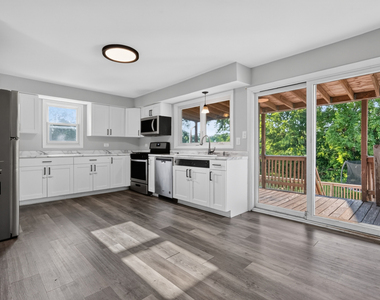 7945 W 91st Street - Photo Thumbnail 5