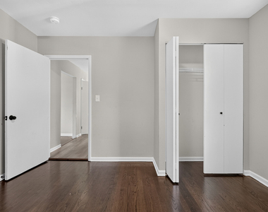 7945 W 91st Street - Photo Thumbnail 9