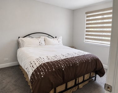 900 Ashley Court - Photo Thumbnail 20
