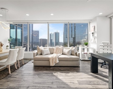 3338 Peachtree Road - Photo Thumbnail 16