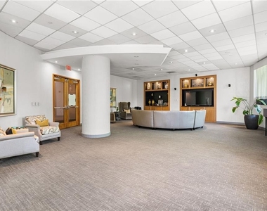 3338 Peachtree Road - Photo Thumbnail 34
