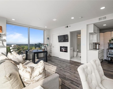3338 Peachtree Road - Photo Thumbnail 15