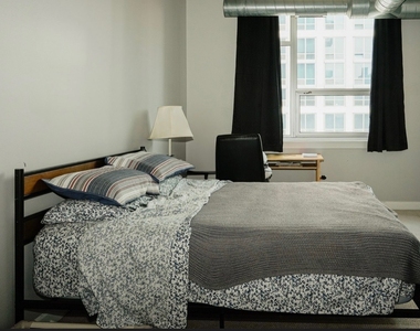 1305 S Michigan Avenue - Photo Thumbnail 5