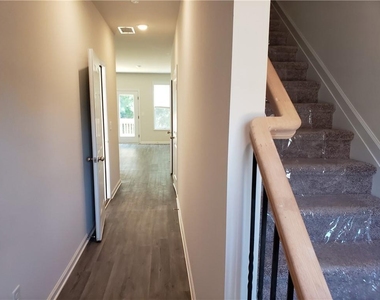 2725 Daybreak Court - Photo Thumbnail 7