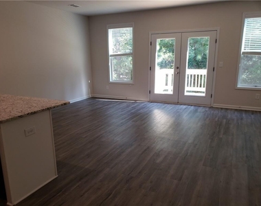 2725 Daybreak Court - Photo Thumbnail 2