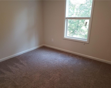 2725 Daybreak Court - Photo Thumbnail 15