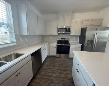 99 Epperly Way - Photo Thumbnail 3