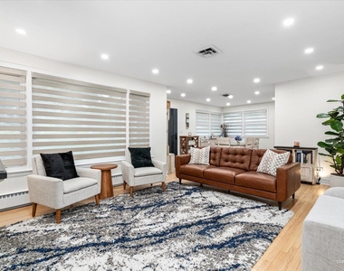 3521 Forest Avenue - Photo Thumbnail 9