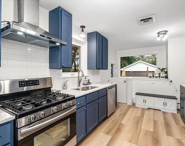 3521 Forest Avenue - Photo Thumbnail 12