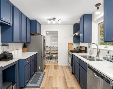 3521 Forest Avenue - Photo Thumbnail 15