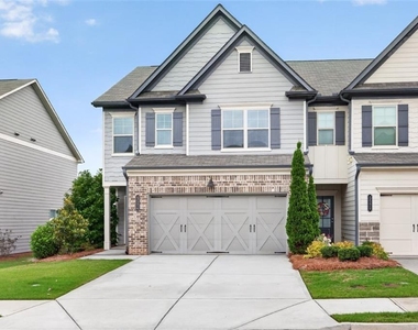 5524 Garens Way - Photo Thumbnail 38