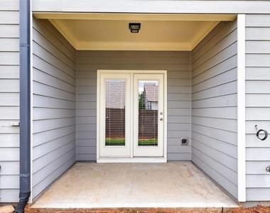 5524 Garens Way - Photo Thumbnail 33