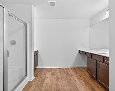 5524 Garens Way - Photo Thumbnail 22