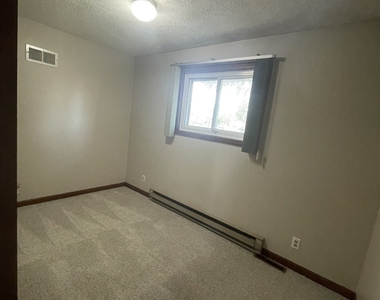 136 N St. Louis Street - Photo Thumbnail 3