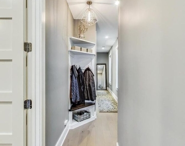 2511 N Francisco Avenue - Photo Thumbnail 11