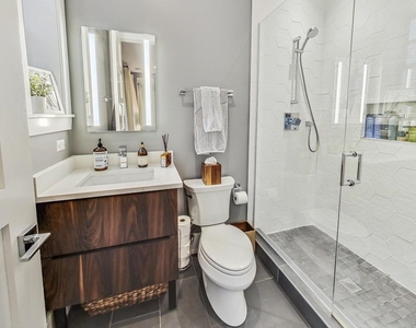 2511 N Francisco Avenue - Photo Thumbnail 5