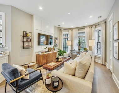 2511 N Francisco Avenue - Photo Thumbnail 1