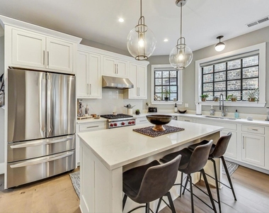 2511 N Francisco Avenue - Photo Thumbnail 2